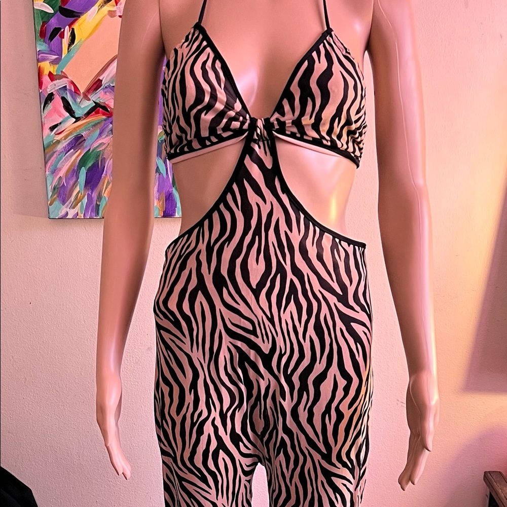 Women’s zebra printed jumpsuit XL NWT